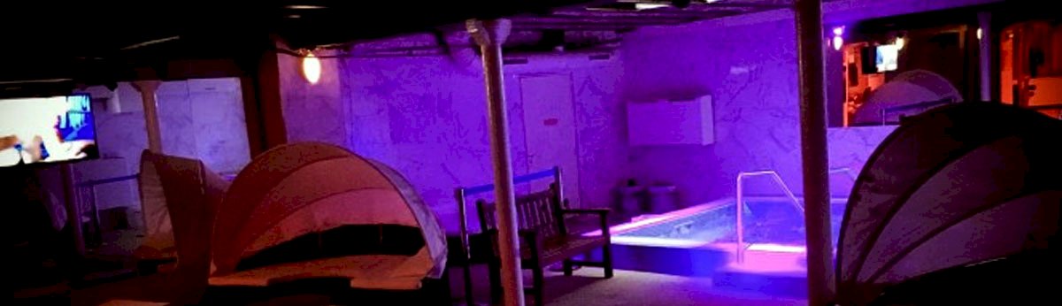 Key West gay sauna Paris