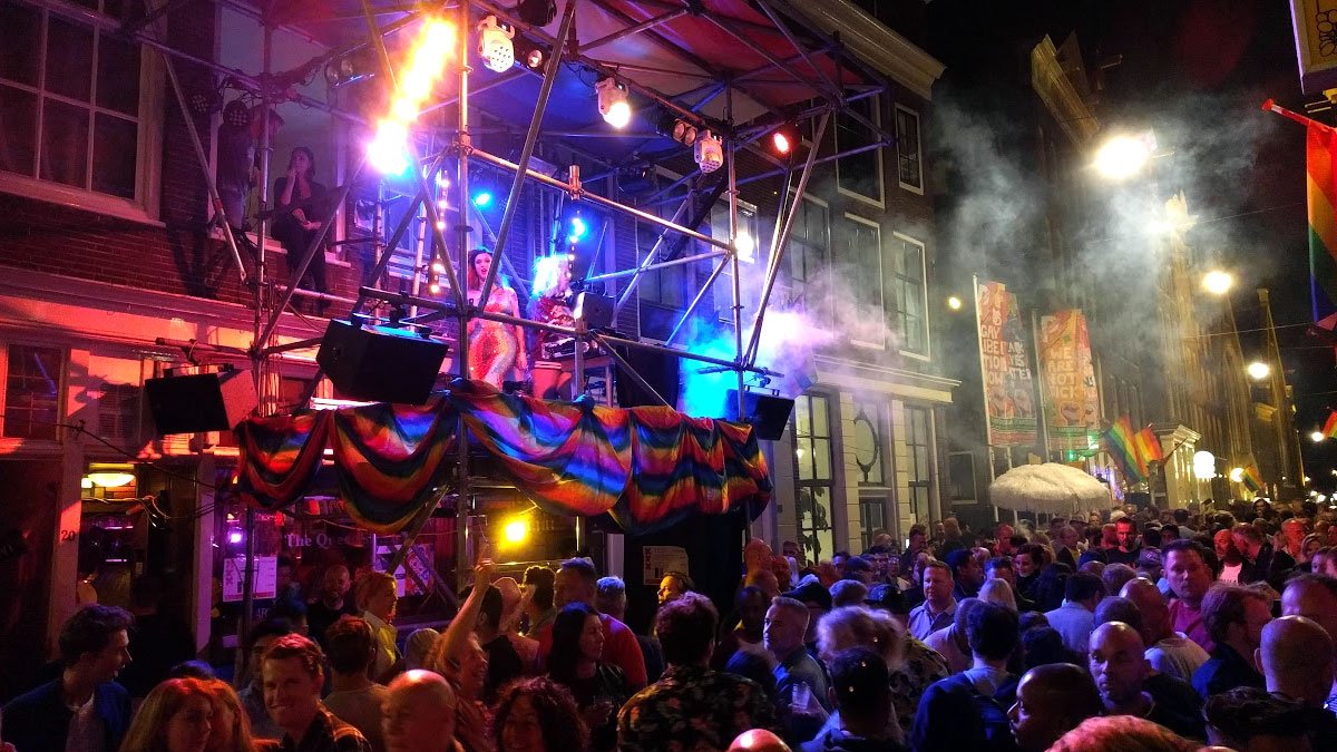 Pride Zeedijk Streetparty