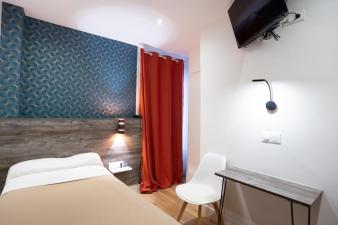 Hotel Leonard De Vinci 75011, Paris