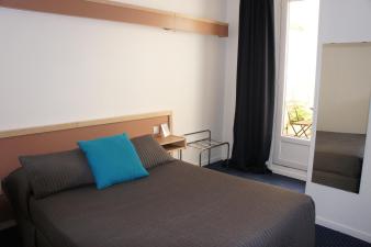 hotel Hôtel Edgar Quinet, Paris