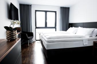 hotel &REPEAT Köln Airport, Cologne