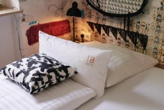 18Arts Hotel - Living in a Gallery!, Cologne