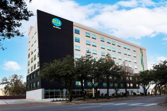 hotel Tru By Hilton Dallas Market Center