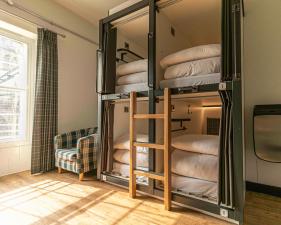 hotel CoDE Pod – The CoURT - Edinburgh