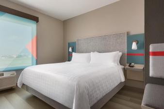 avid hotel - Ft Lauderdale Airport - Cruise by IHG