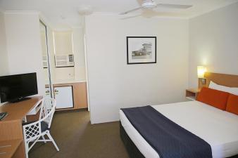 Darcy Arms Hotel Motel, Gold Coast
