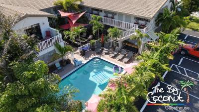 The Big Coconut Guesthouse - Gay Men's Resort, Ft Lauderdale