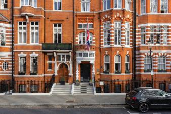 11 Cadogan Gardens and The Apartments by Iconic Luxury Hotel, London