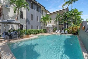 hotel Bay Village Tropical Retreat & Apartments, Cairns