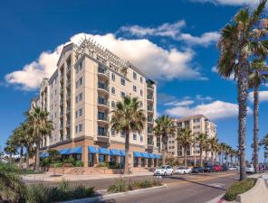 hotel Club Wyndham Oceanside Pier Resort