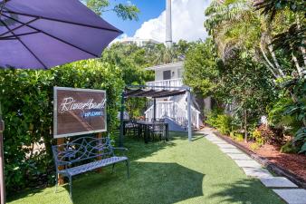 hotel Riverbend Apartments by Lowkl, Ft Lauderdale
