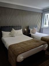 Kings Park Hotel, Glasgow