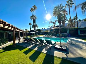 Vista Grande Resort - A Gay Men's Resort, Palm Springs