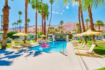 A PLACE IN THE SUN Hotel - ADULTS ONLY Big Units, Palm Springs